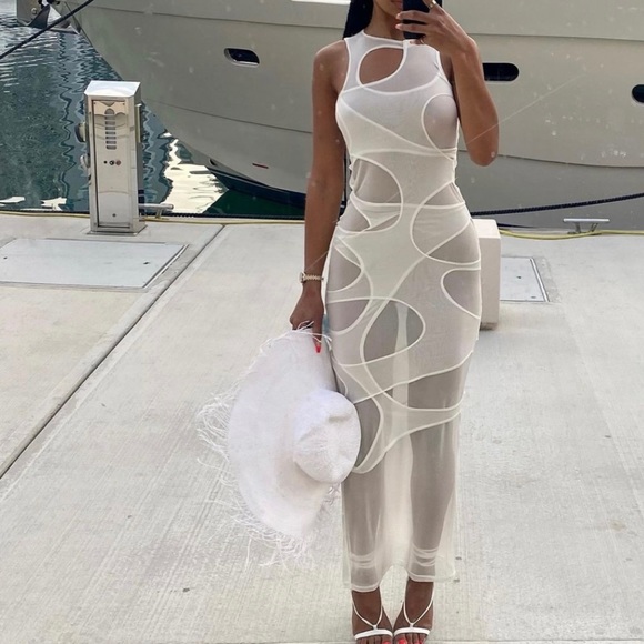 Dresses & Skirts - Vintage style white long maxi dress